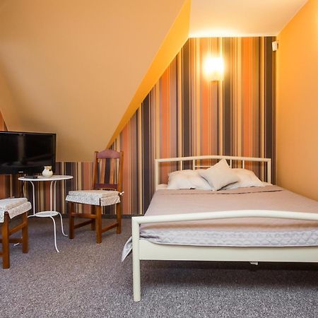 Bed and Breakfast U Kruka Ґронь Екстер'єр фото