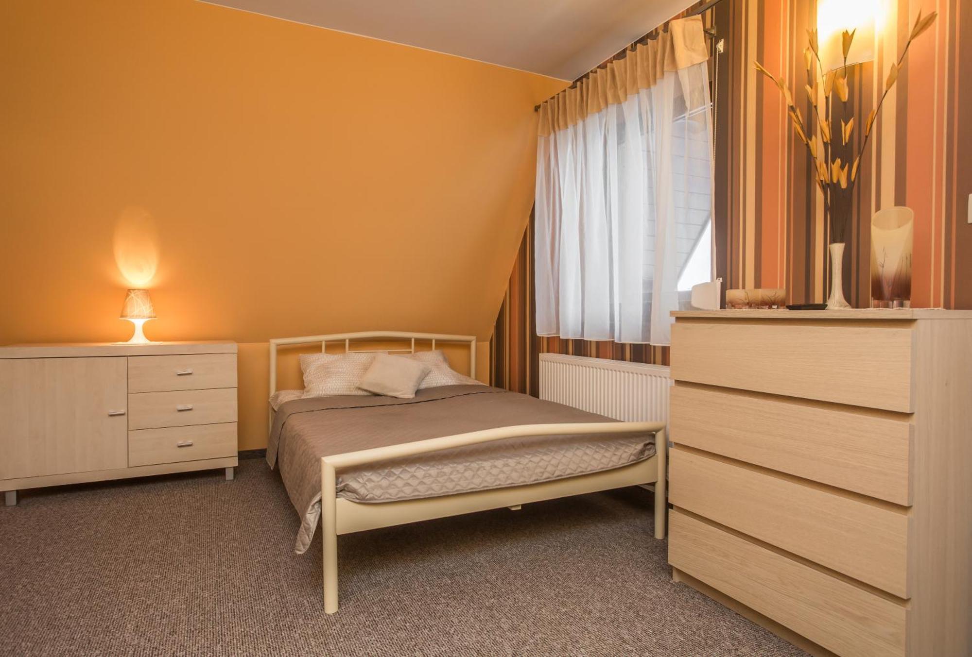 Bed and Breakfast U Kruka Ґронь Екстер'єр фото