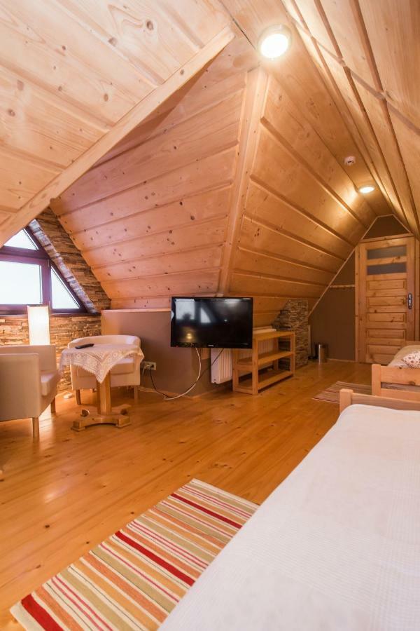 Bed and Breakfast U Kruka Ґронь Екстер'єр фото
